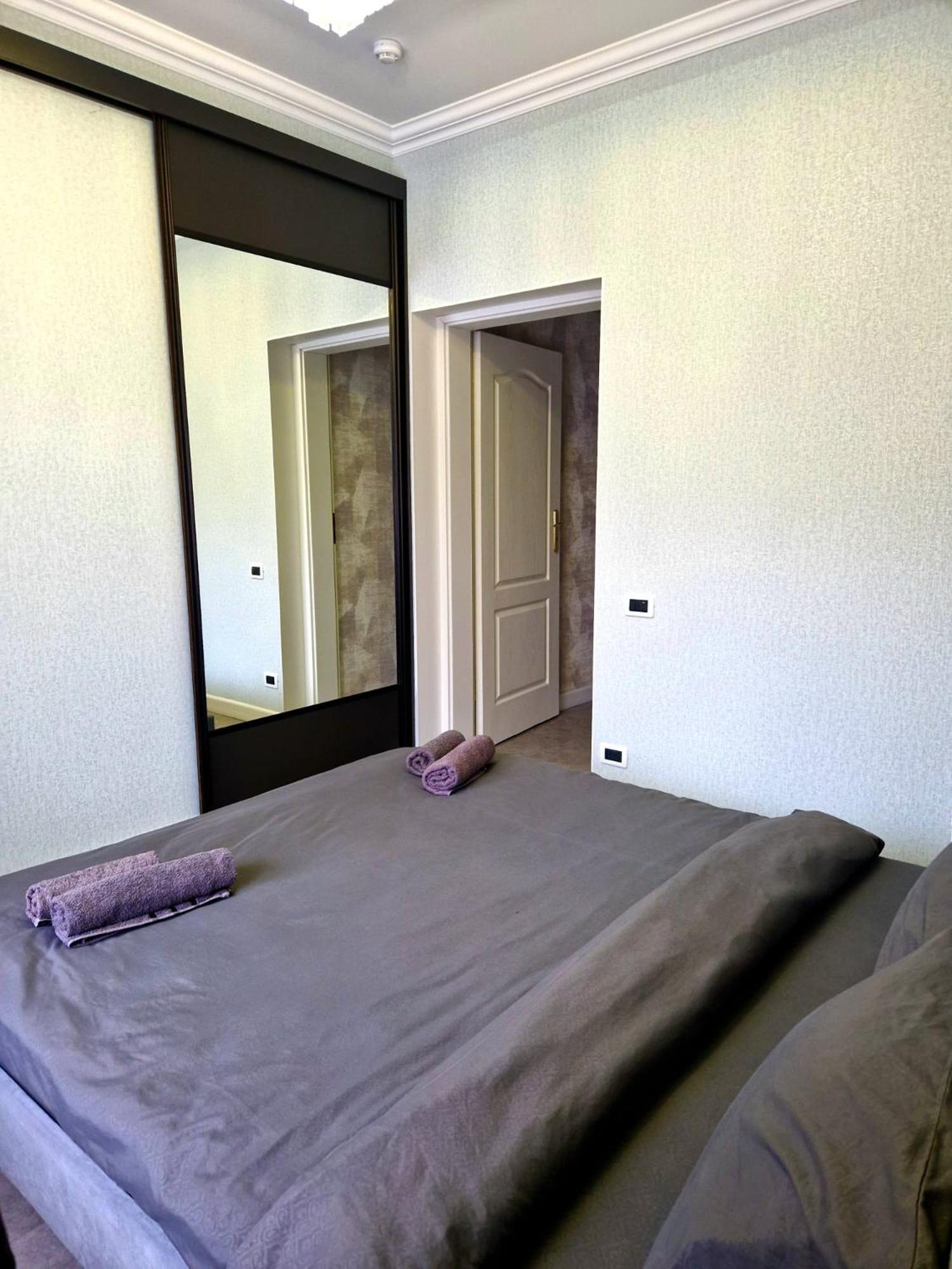 White House Aparthotel Balti Bilik gambar